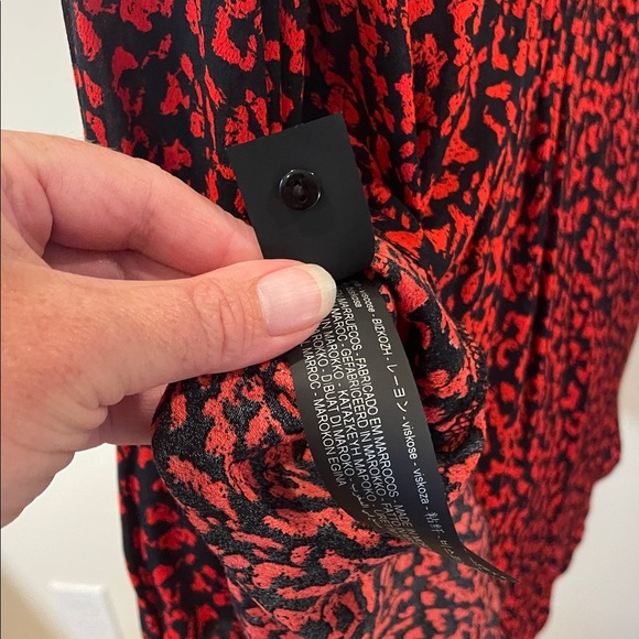 Zara Red and Black Patterned Blouse - Picture 11 of 11
